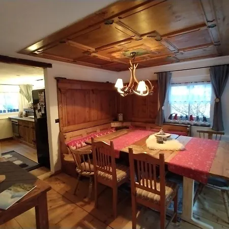 Arlberghaus Rocks Semesterbostad Flirsch